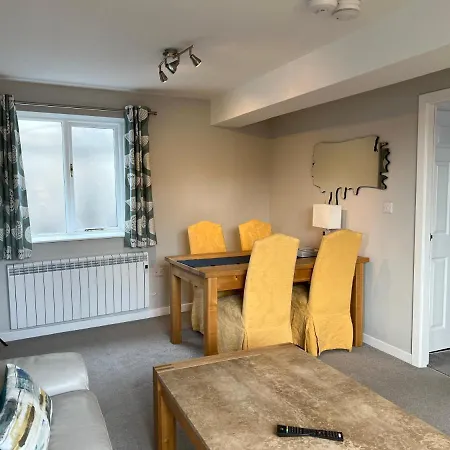 Market Street 1 King Bed Sleeps 2 * Ulverston