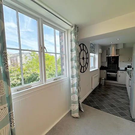 Apartment Market Street 1 King Bed Sleeps 2