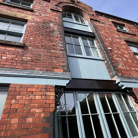 Market Street 1 King Bed Sleeps 2 * Ulverston