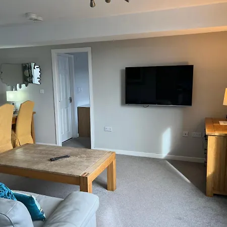 Market Street 1 King Bed Sleeps 2