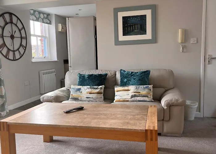 Market Street 1 King Bed Sleeps 2 Apartment Ulverston
