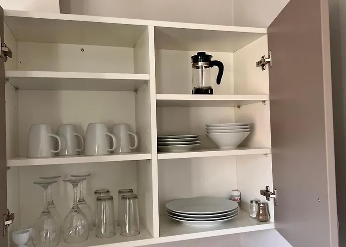 Apartment Market Street 1 King Bed Sleeps 2 *