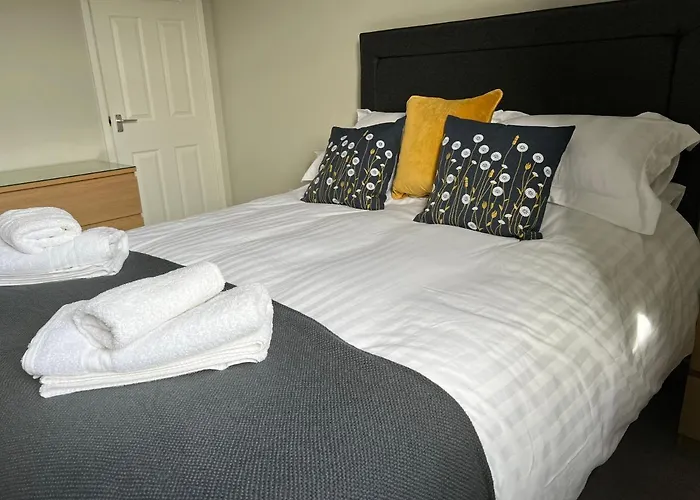 Apartment Market Street 1 King Bed Sleeps 2 *