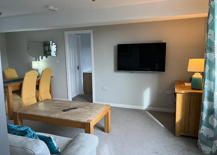 Market Street 1 King Bed Sleeps 2