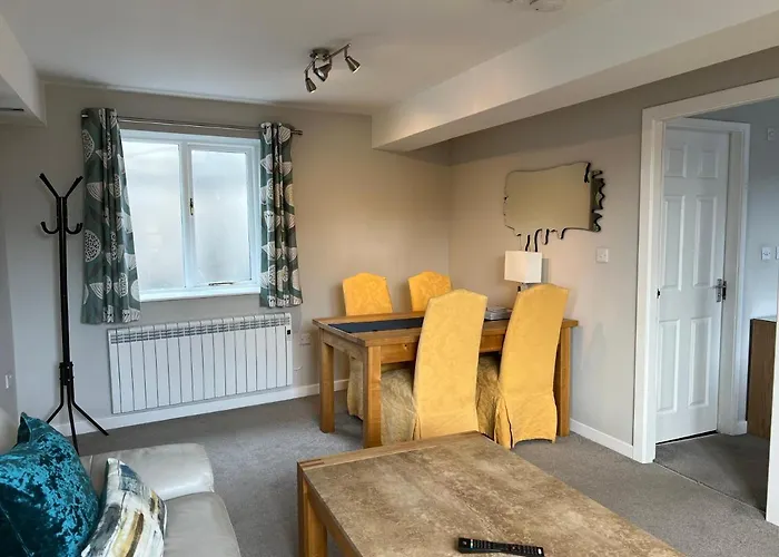 Market Street 1 King Bed Sleeps 2 * Ulverston